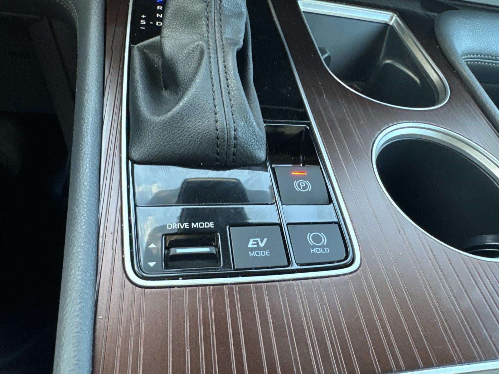 2023 Toyota Sienna LE 8 Passenger