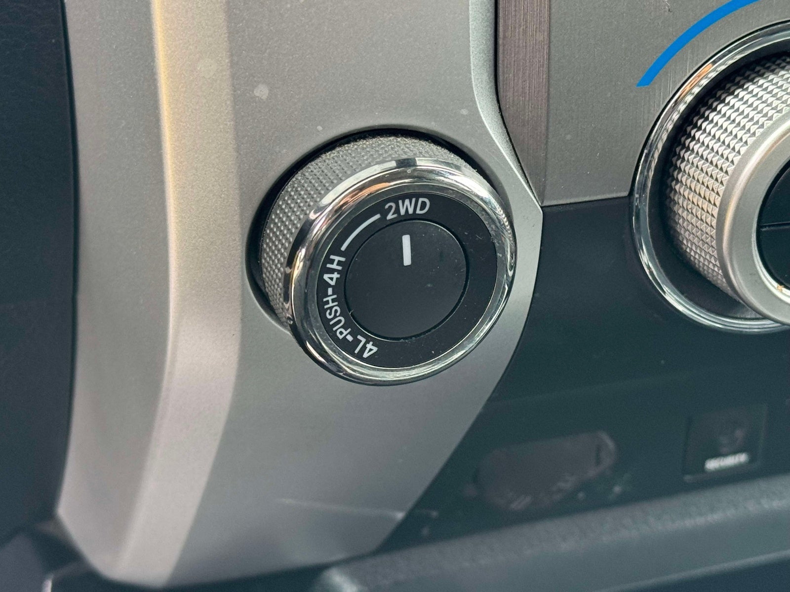 2019 Toyota Tundra Platinum 5.7L V8