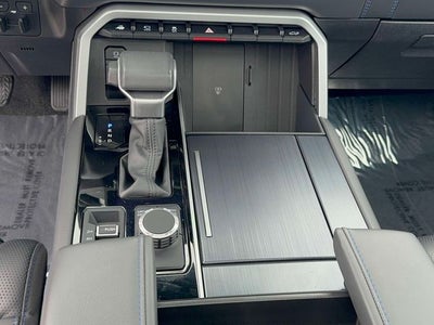 2025 Toyota Tundra Hybrid Platinum