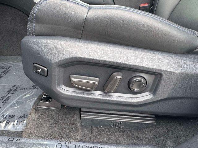 2025 Toyota Tundra Hybrid Platinum