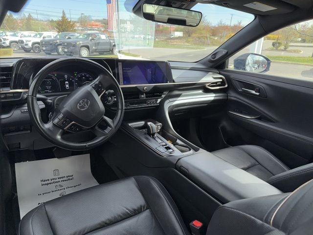 2023 Toyota Crown Platinum