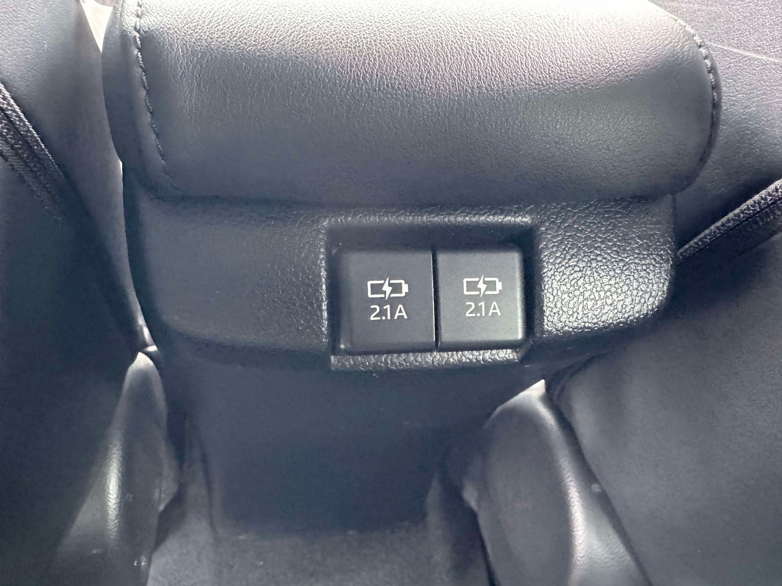 2022 Toyota Prius XLE AWD e
