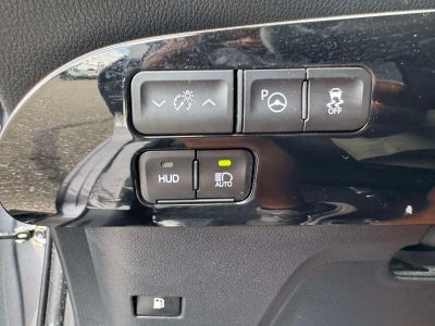 2022 Toyota Prius XLE AWD e