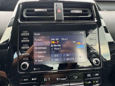 2022 Toyota Prius XLE AWD e