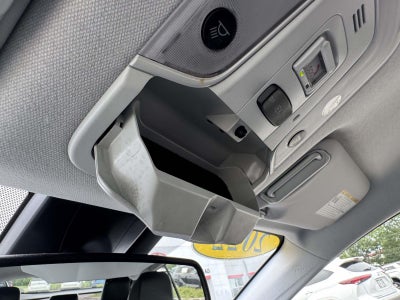 2022 Toyota Prius XLE AWD e