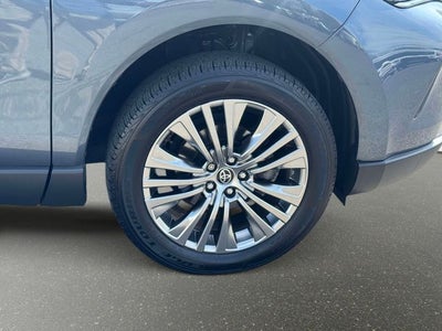 2023 Toyota Venza XLE