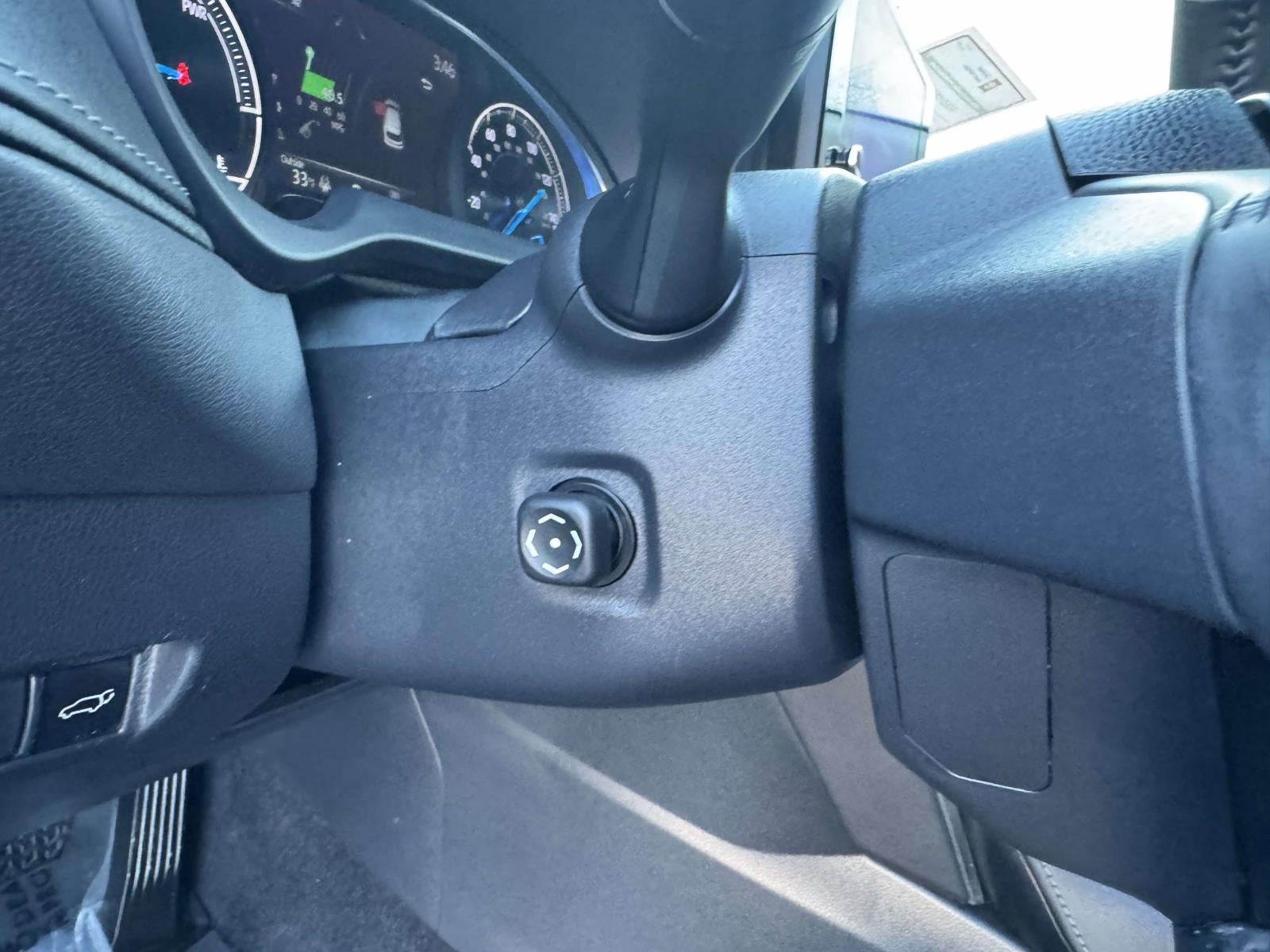 2023 Toyota Venza LE