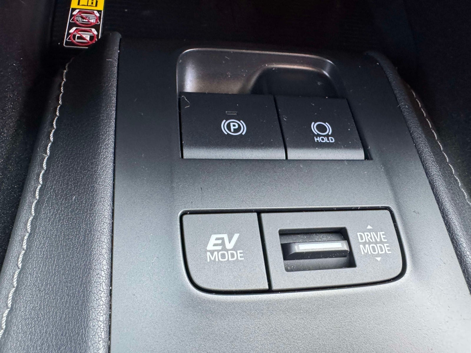 2023 Toyota Venza LE