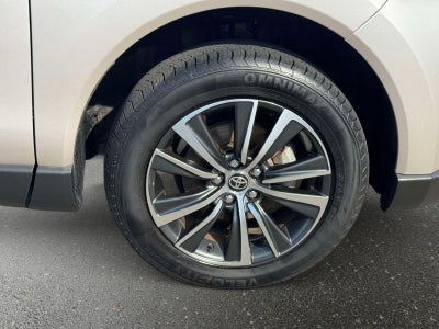 2023 Toyota Venza LE