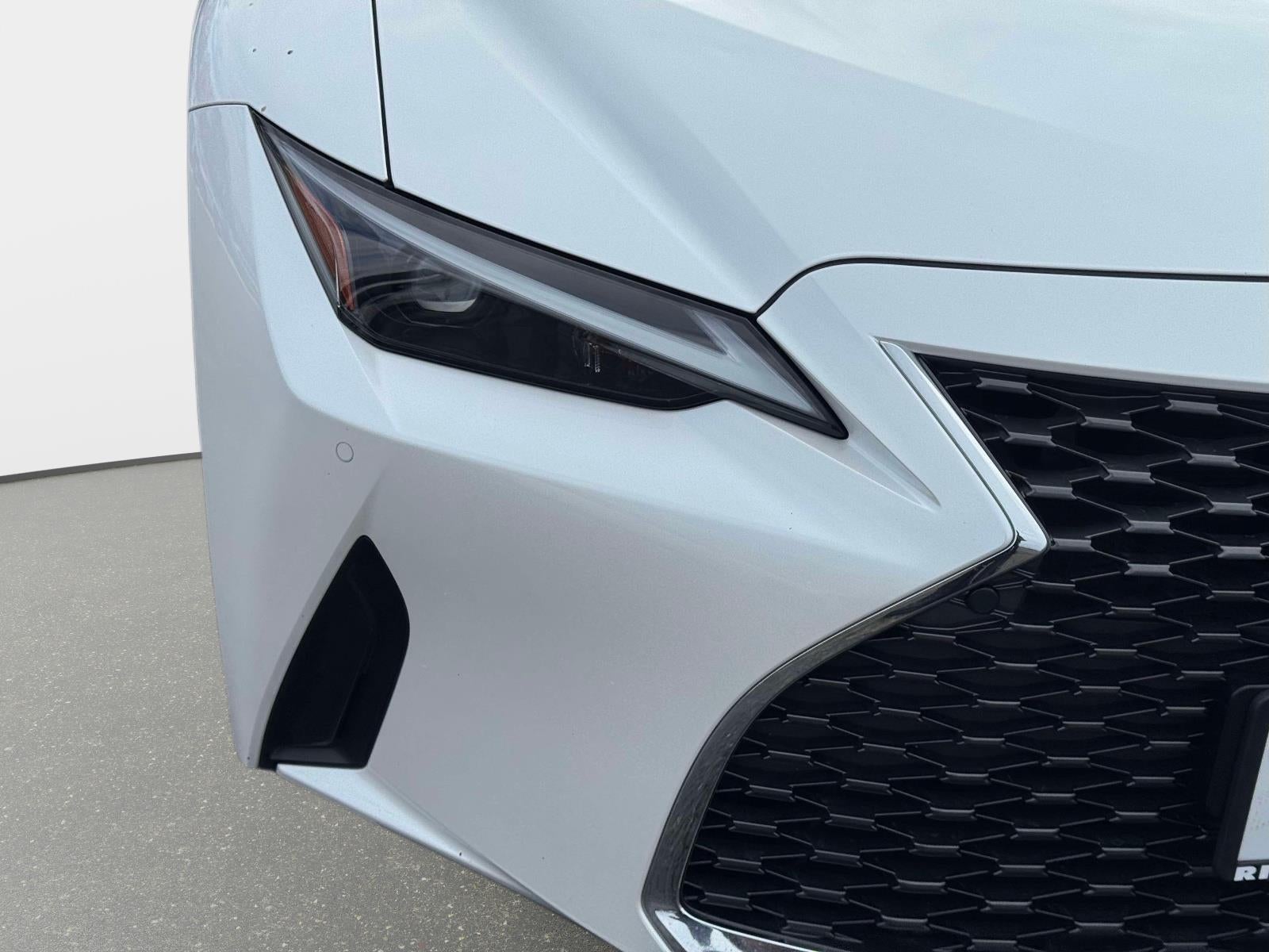 2023 Lexus IS 300