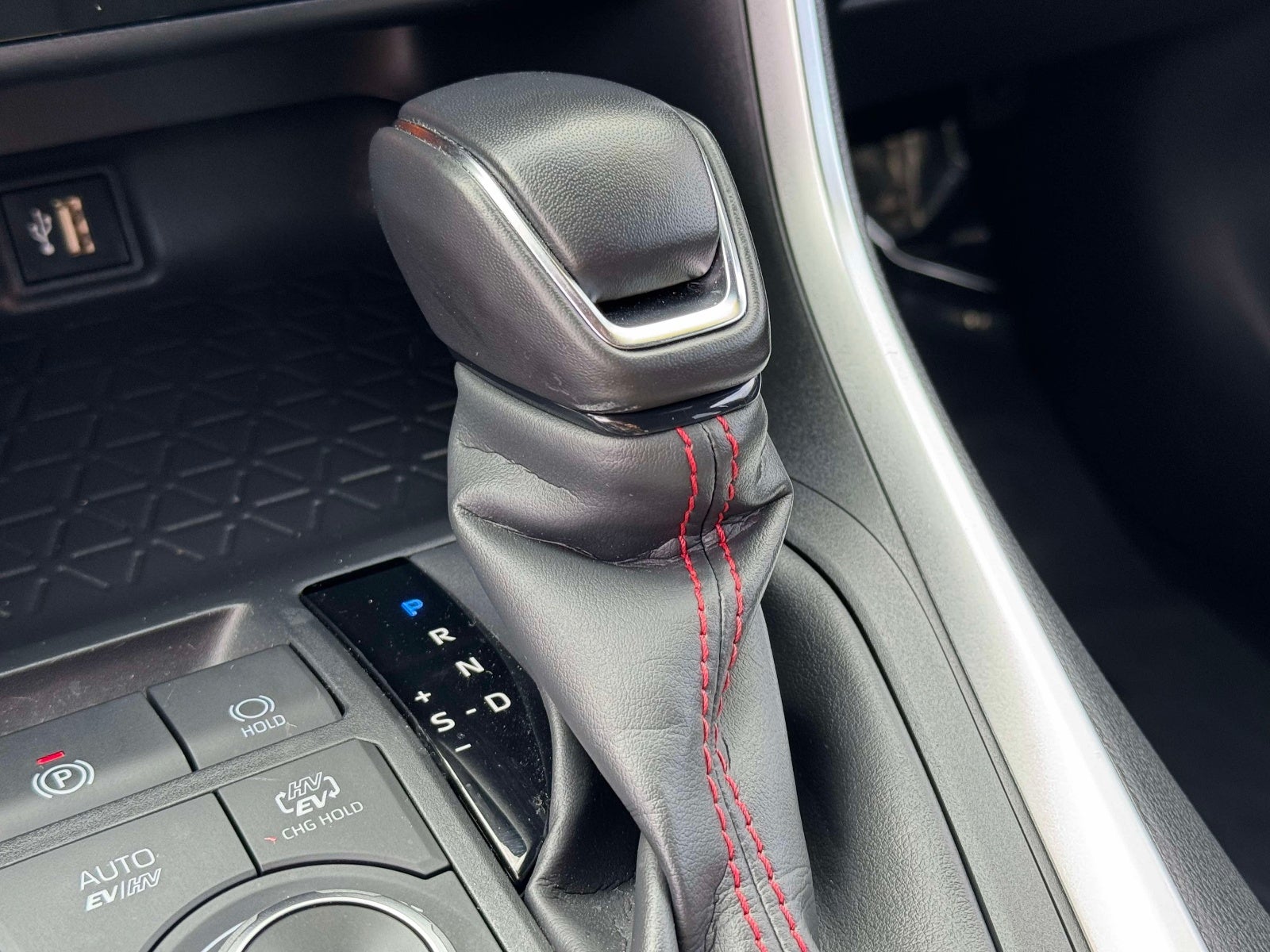 2023 Toyota RAV4 Prime SE