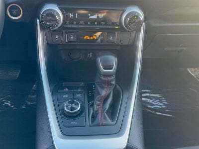 2024 Toyota RAV4 Prime SE