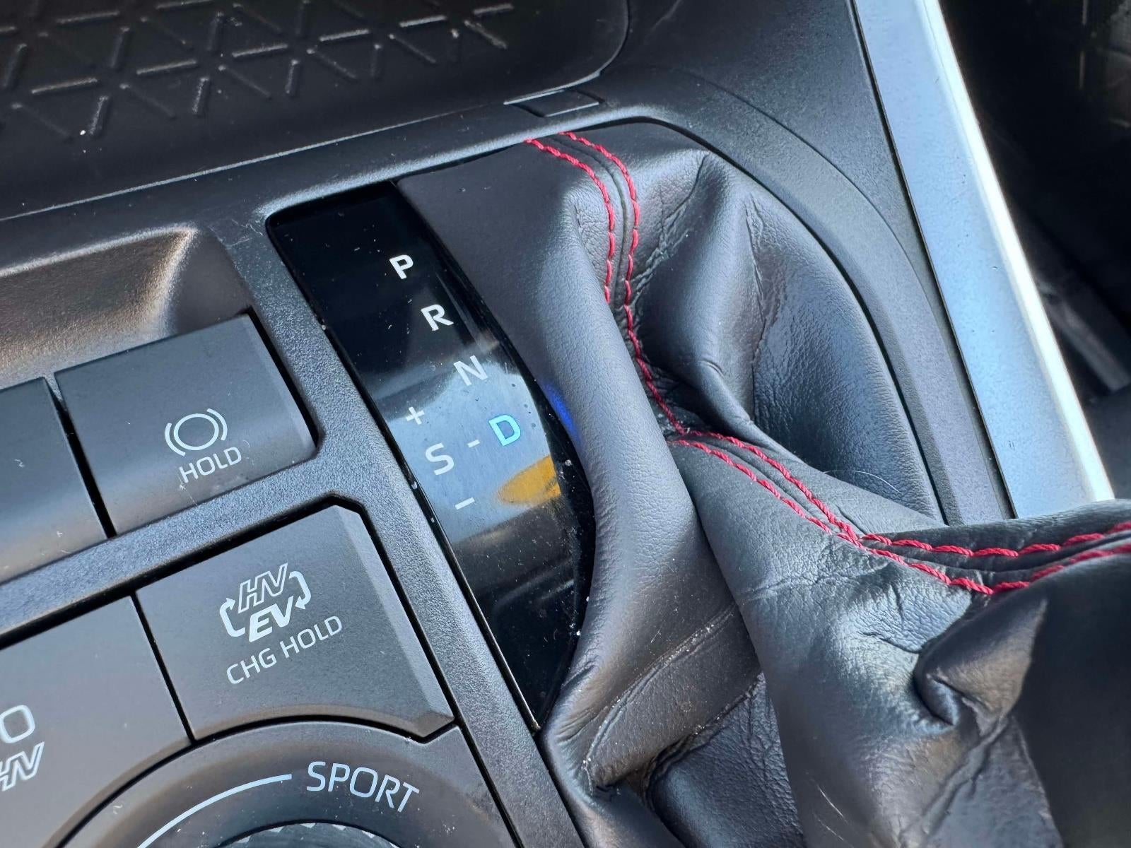 2024 Toyota RAV4 Prime SE