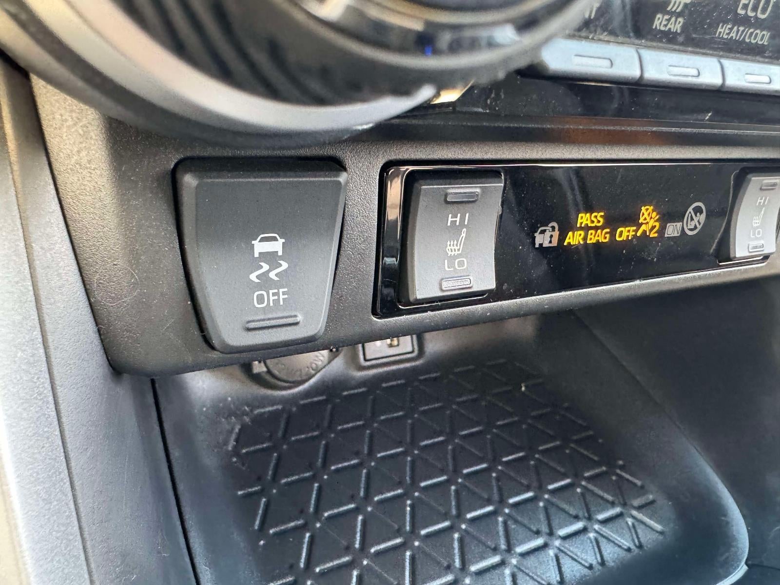 2024 Toyota RAV4 Prime SE