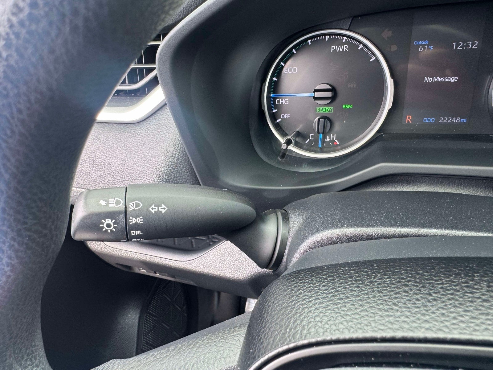 2022 Toyota RAV4 Hybrid LE