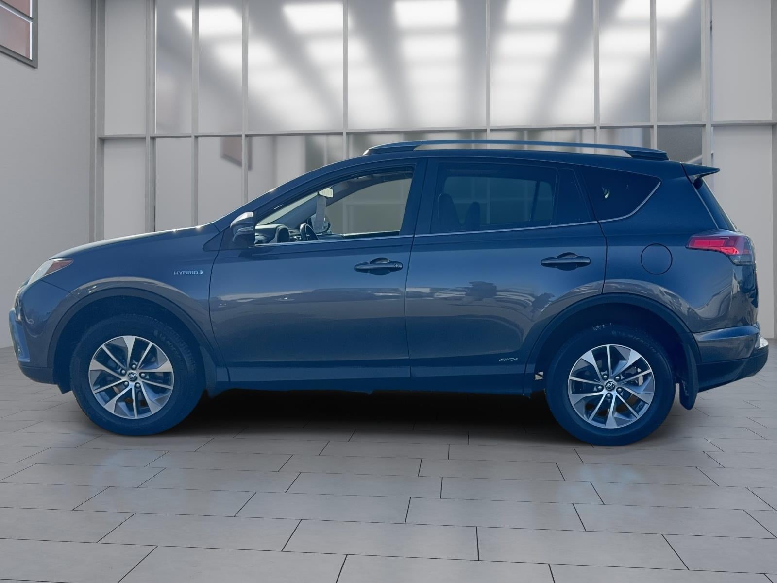 2018 Toyota RAV4 Hybrid XLE