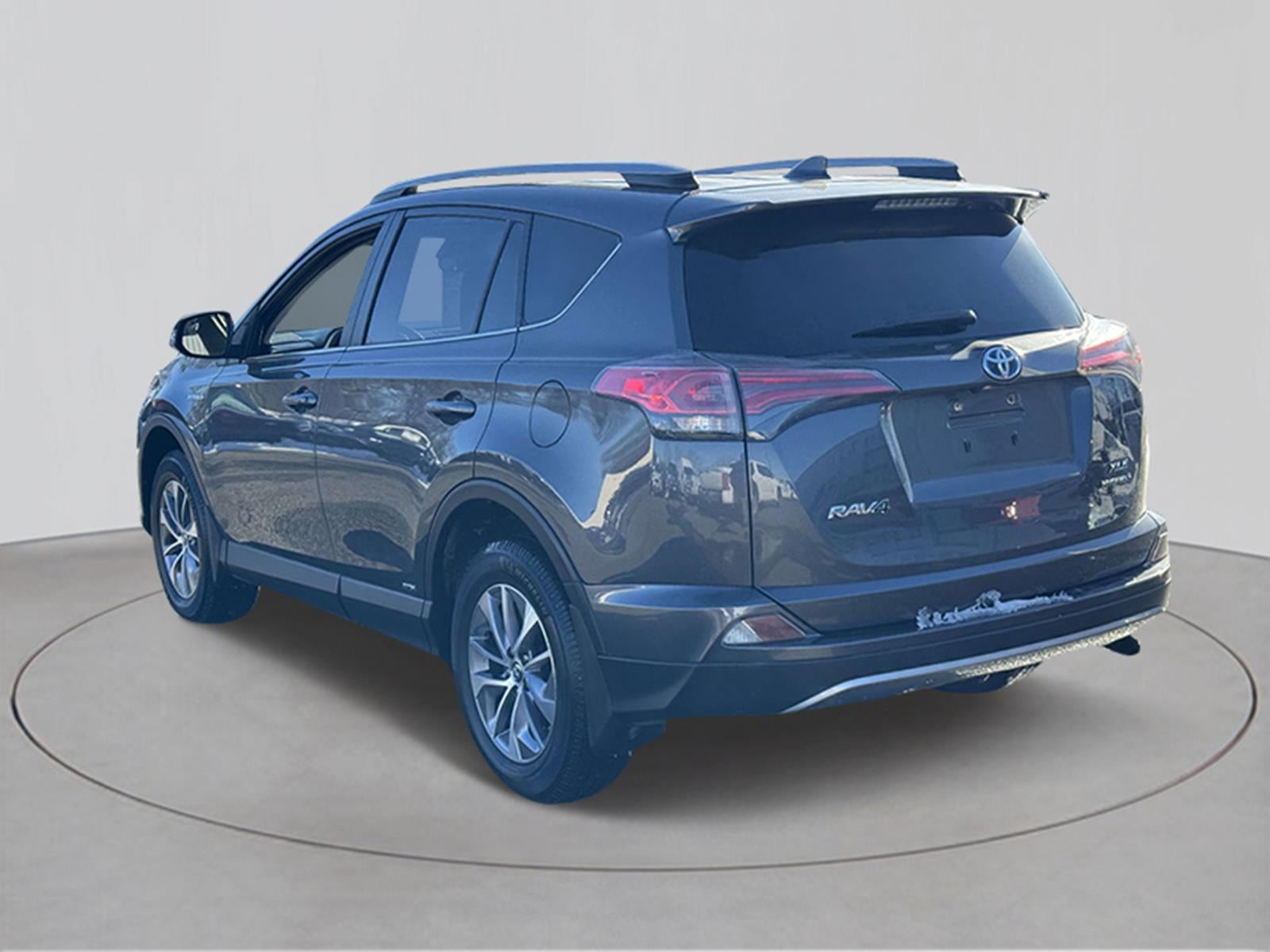 2018 Toyota RAV4 Hybrid XLE