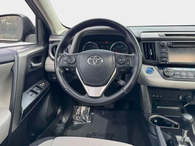 2017 Toyota RAV4 Hybrid XLE
