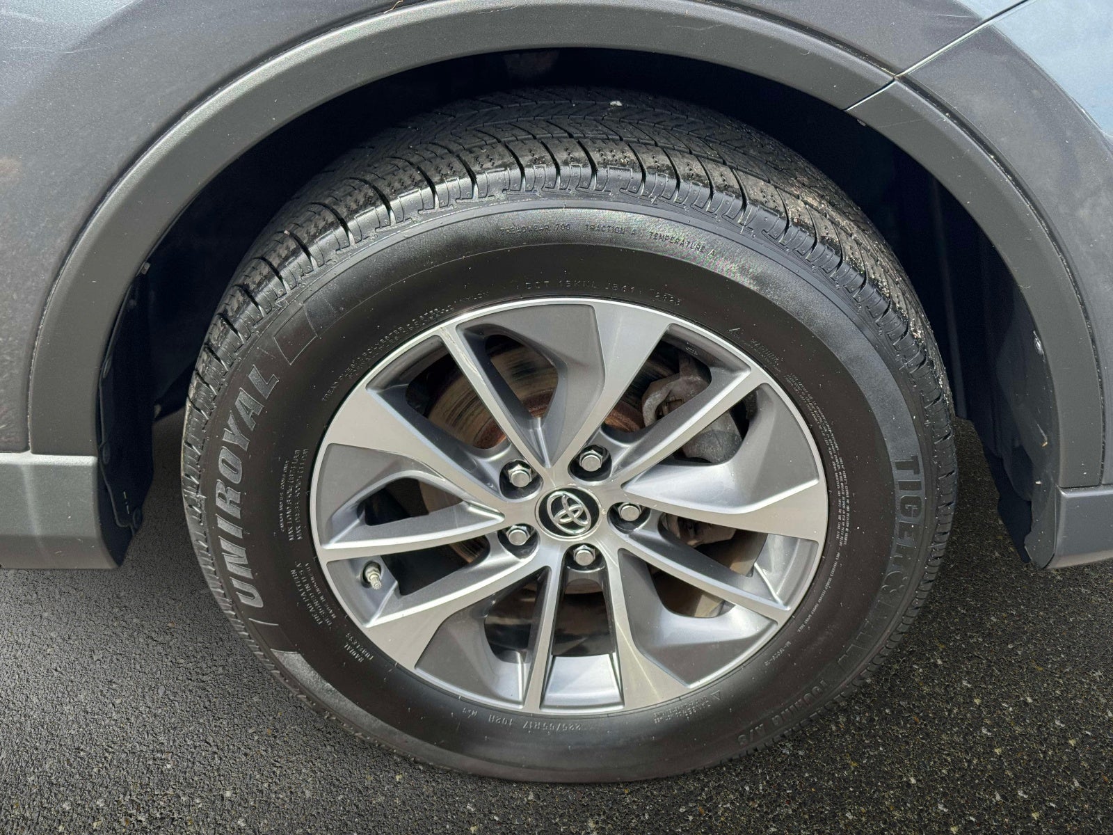 2017 Toyota RAV4 Hybrid XLE