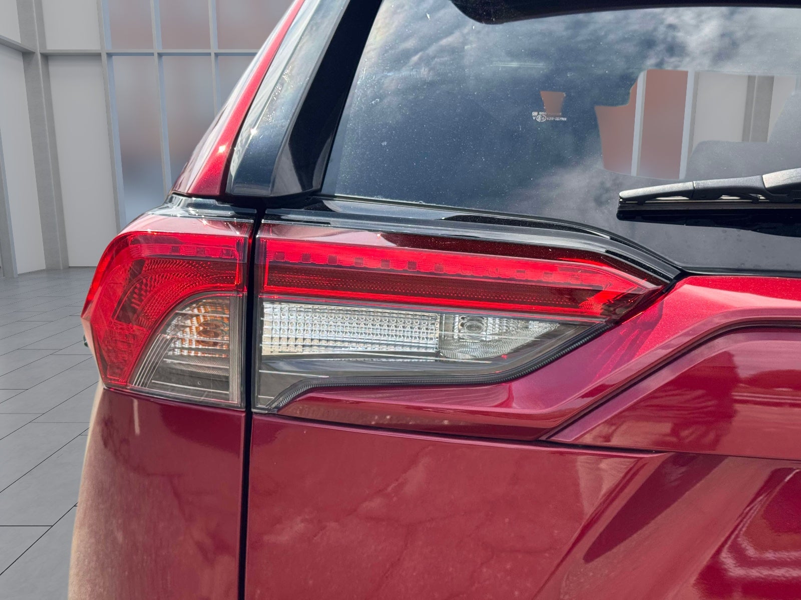 2019 Toyota RAV4 Hybrid XLE