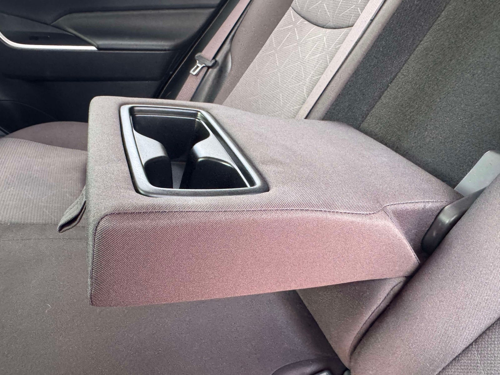 2019 Toyota RAV4 Hybrid XLE