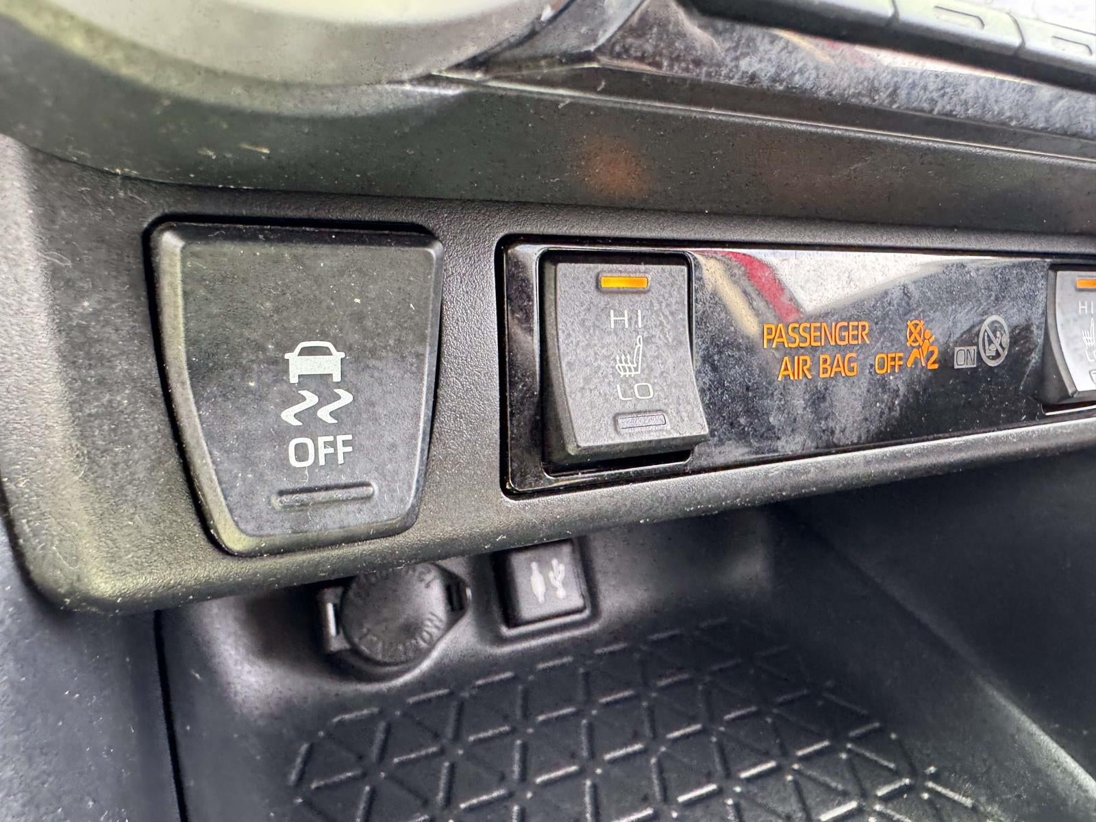 2019 Toyota RAV4 Hybrid XLE