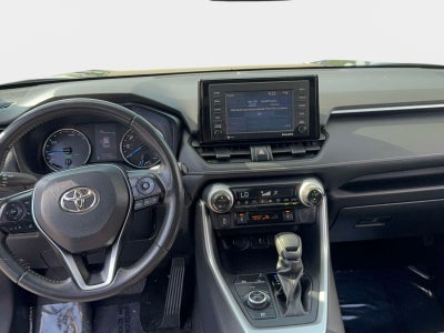 2022 Toyota RAV4 Hybrid XLE