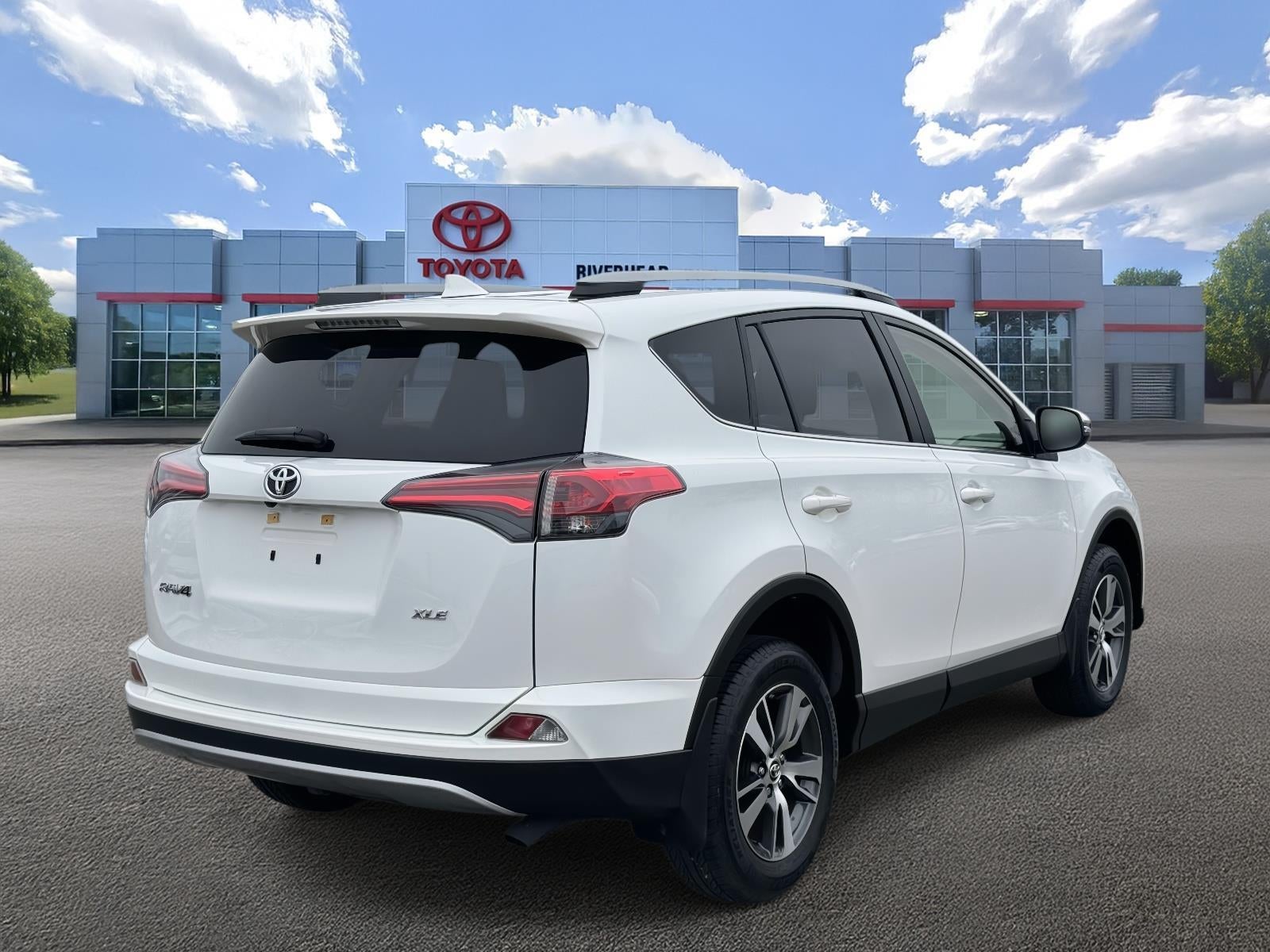 2018 Toyota RAV4 XLE