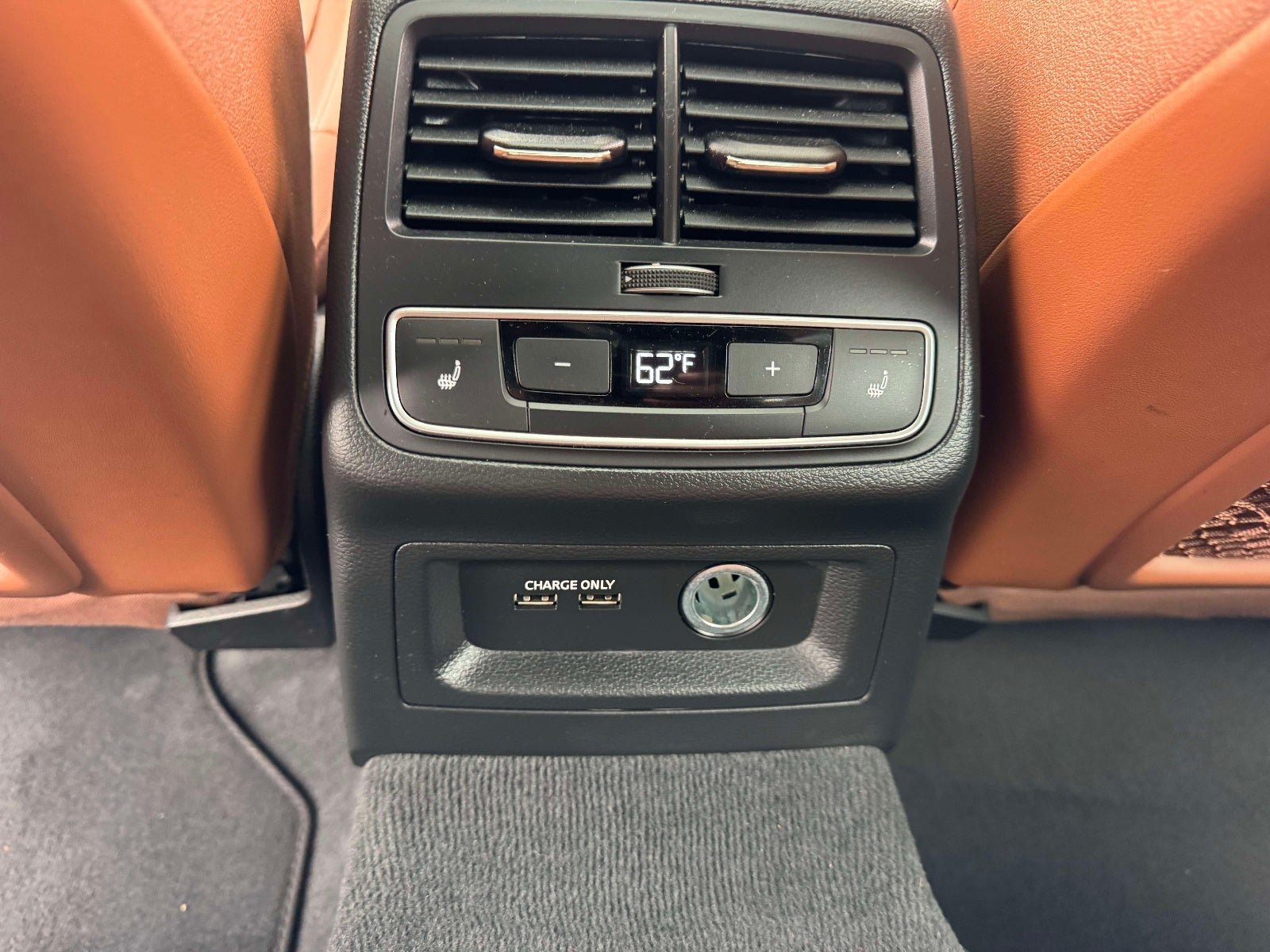 2023 Audi A4 45 S line Prestige quattro