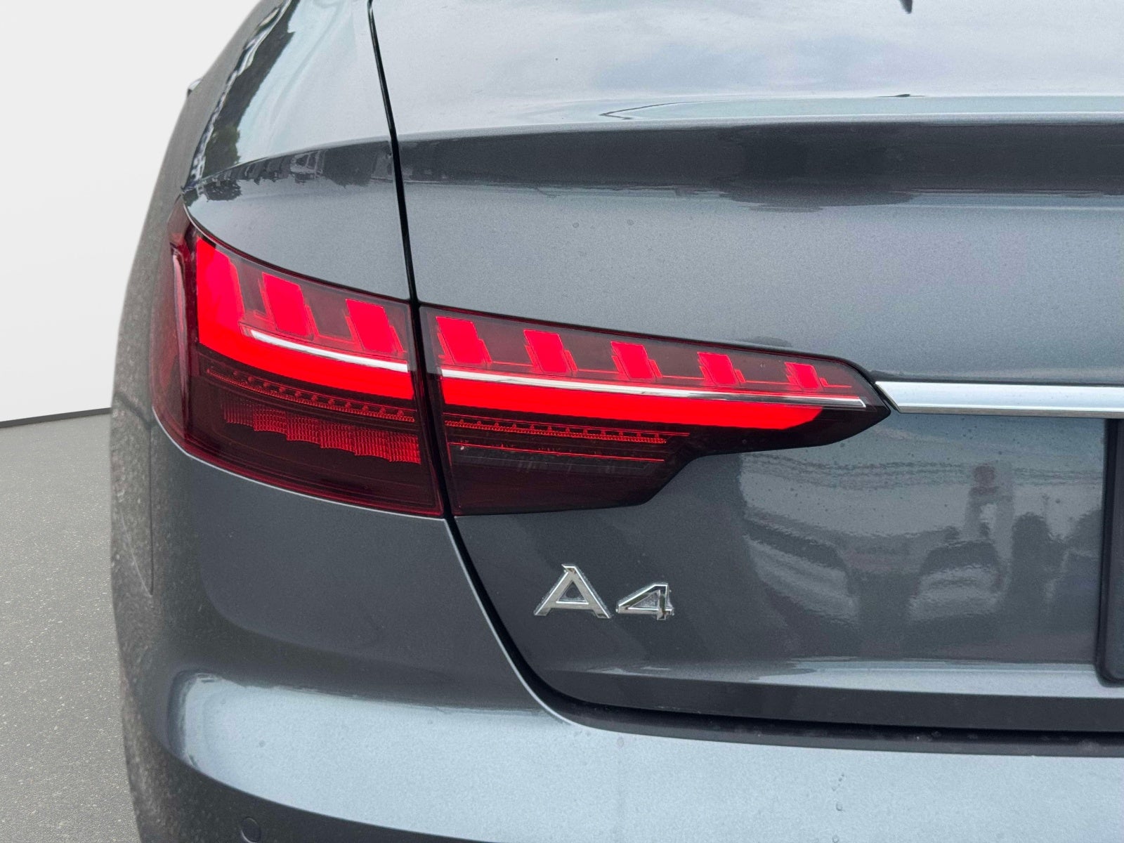 2023 Audi A4 45 S line Prestige quattro