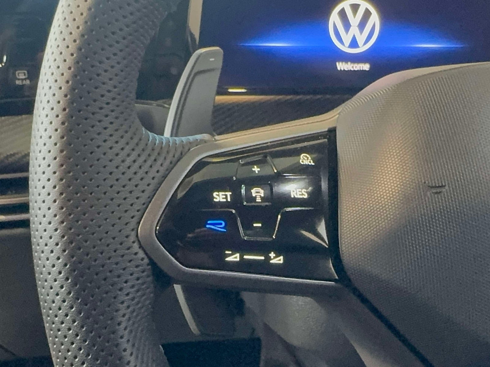 2025 Volkswagen Golf R 2.0T