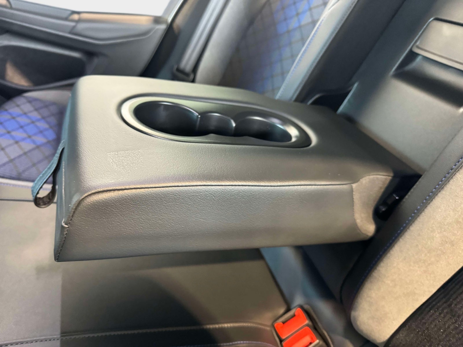 2025 Volkswagen Golf R 2.0T