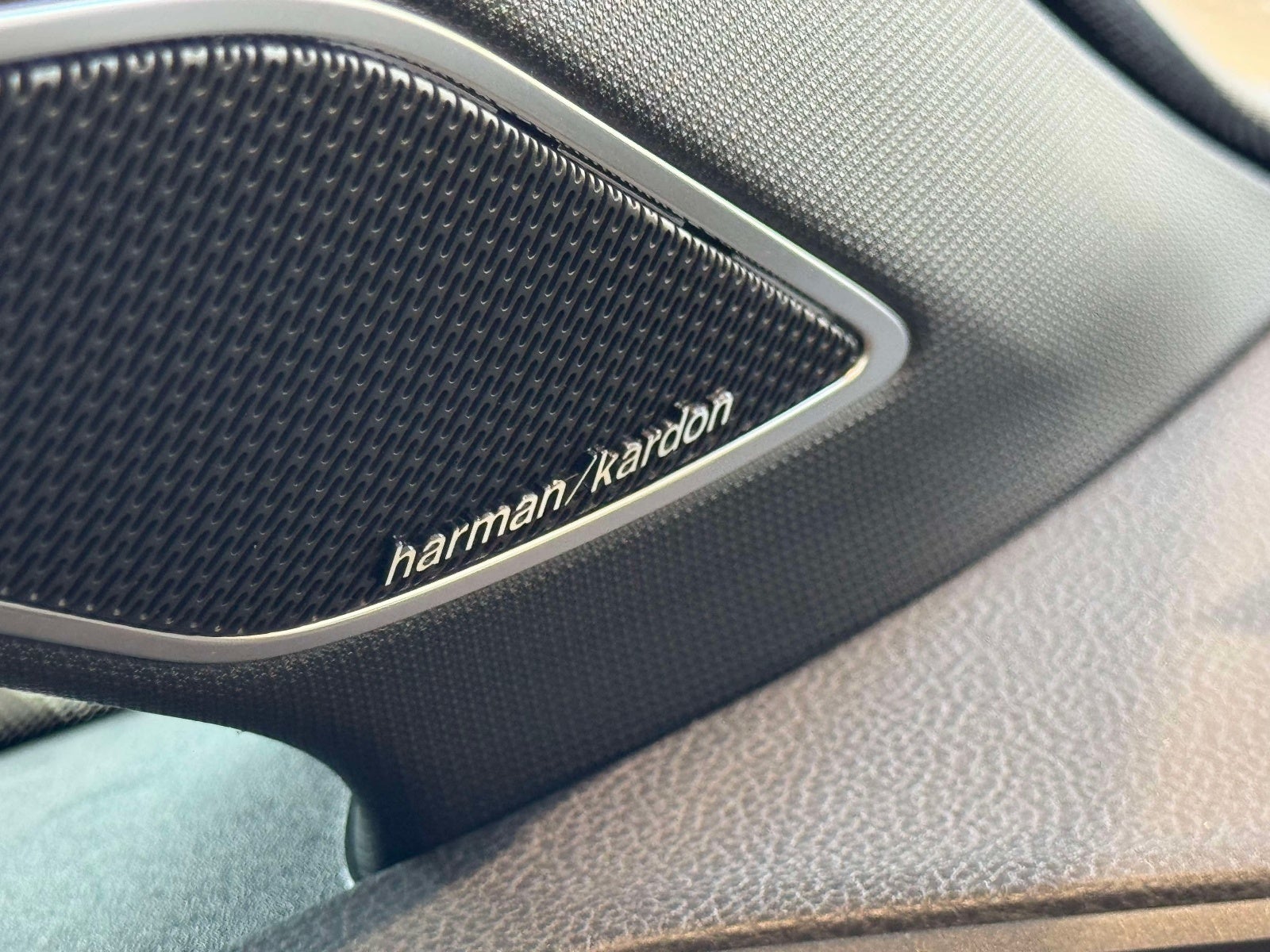 2025 Volkswagen Golf R 2.0T