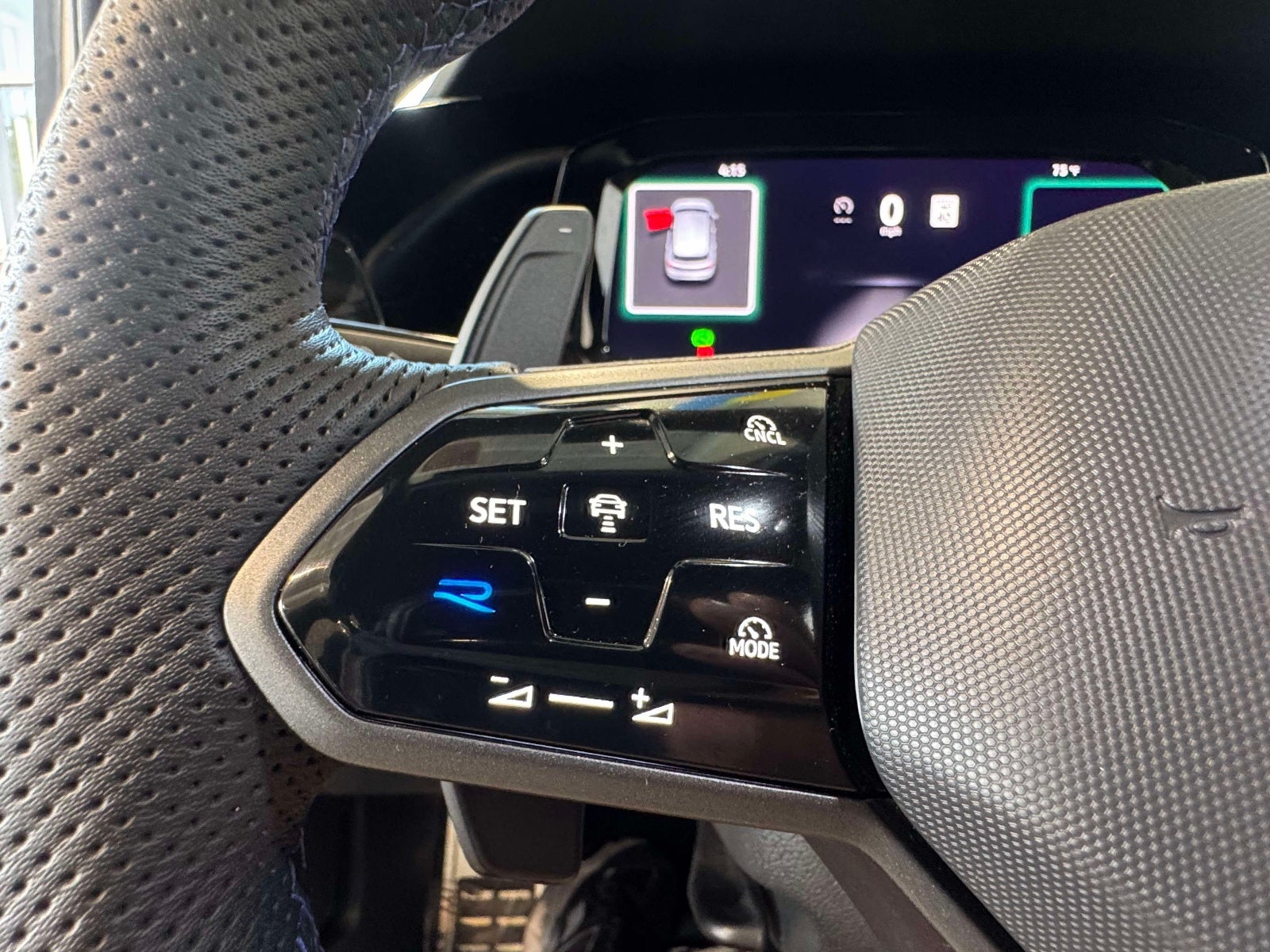 2025 Volkswagen Golf R 2.0T