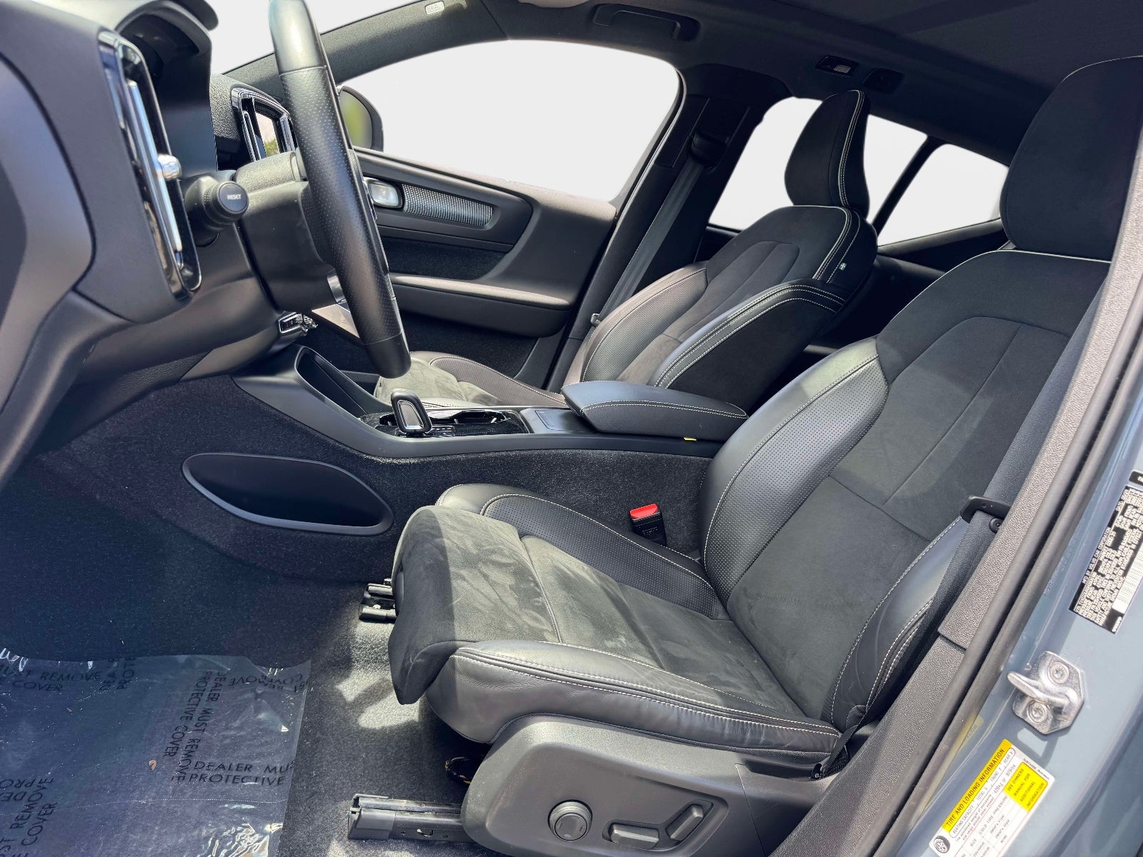 2021 Volvo XC40 Recharge Pure Electric P8