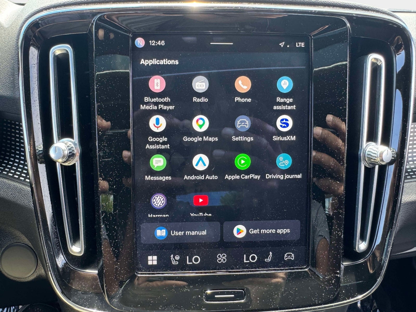 2021 Volvo XC40 Recharge Pure Electric P8