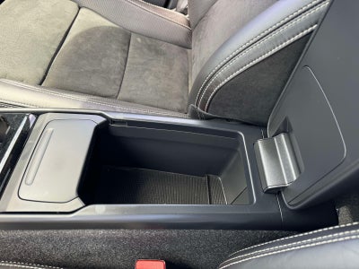 2021 Volvo XC40 Recharge Pure Electric P8
