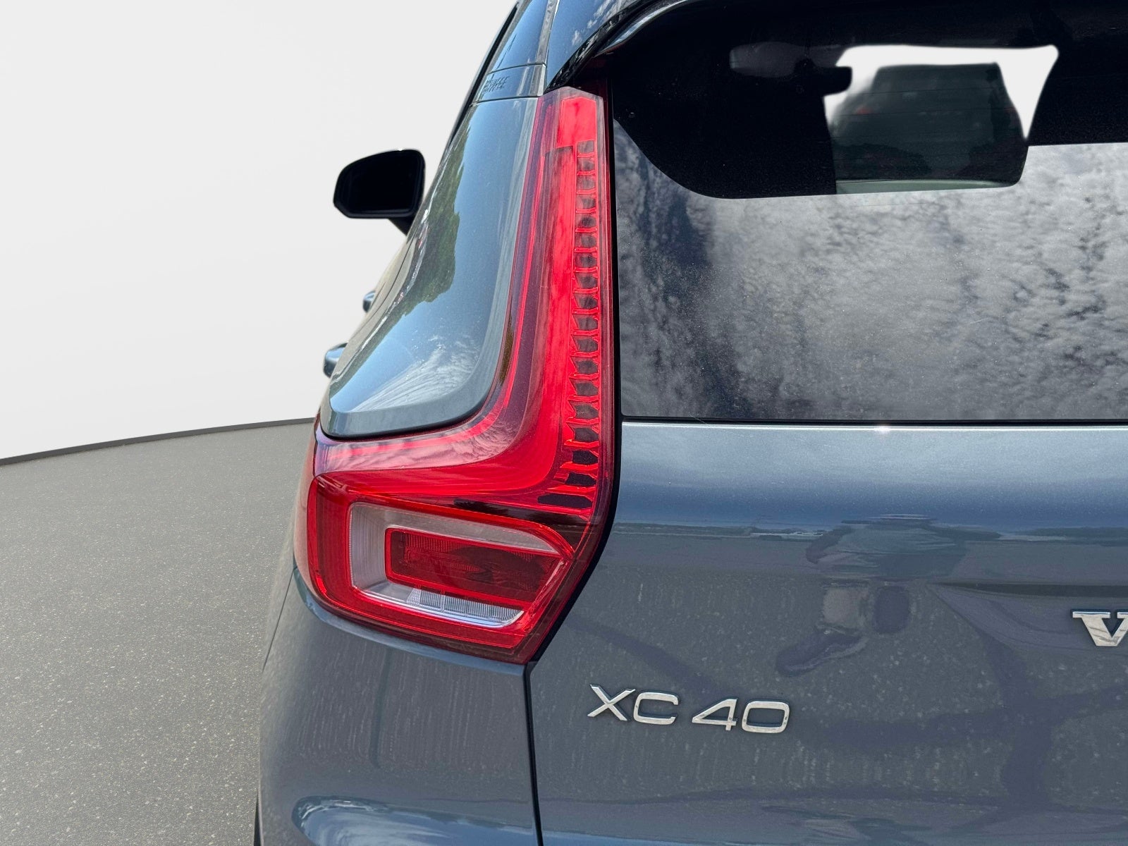 2021 Volvo XC40 Recharge Pure Electric P8
